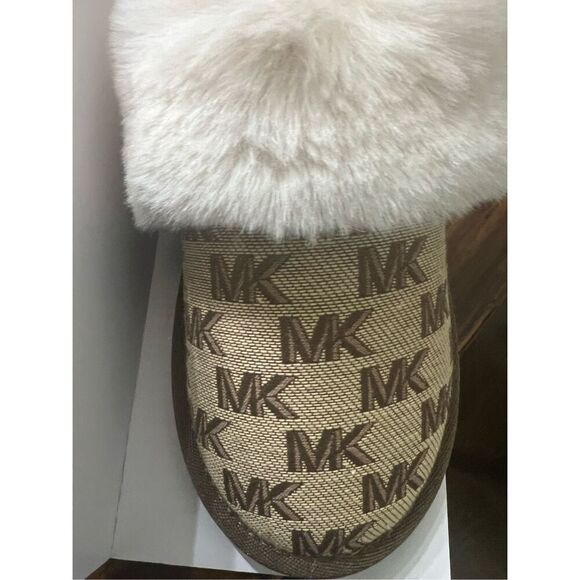 Michael Kors Women’s Tula Scuff Slip On Cozy Slippers tan size 6 - Picture 1 of 6